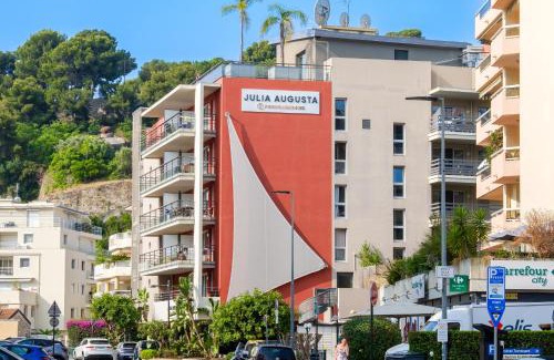 Roquebrune-Cap-Martin Apartment | Résidence Pierre & Vacances Premium Julia Augusta