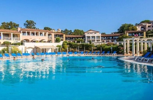 Les Restanques Apartment | Résidence Pierre & Vacances Les Parcs de Grimaud*** - Studio for 4 people - 1 sleeping area - Terrace or balcony