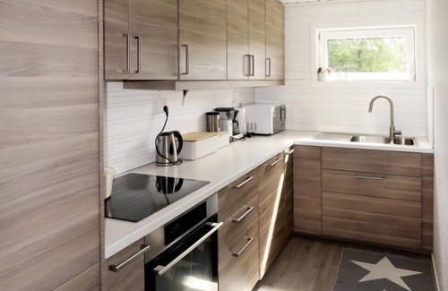 Tysnes House | Rødehuset by Interhome