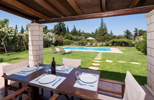 Maza Villa | R 1022 Villa Zoey with Garden view & Pool.