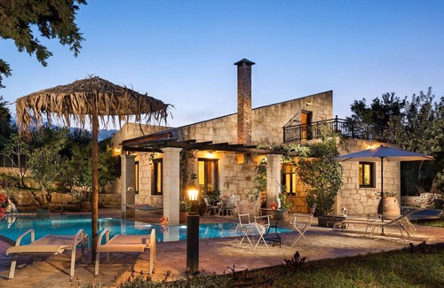 Filippos Villa | R 505 Villa with Jacuzzui Hydro Massage Private Pool