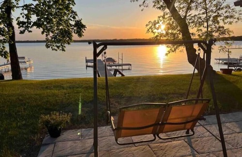 Detroit Lakes Cabin | R and M Escape