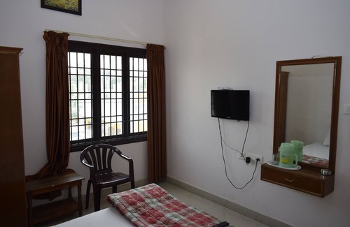 Kuilapalayam Hotel | R.M Guest House