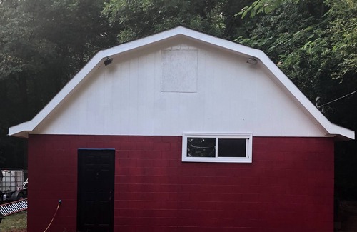 Braselton House | R/R in the country. Minutes away from downtown, family park, & high speed racing