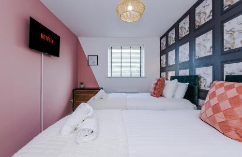 Manchester House | R&R - Modern Townhouse near Etihad & City Centre (5 Bedrooms, Free Parking)