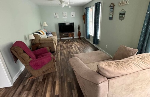 Wyandotte Cottage | R&R Retreat w/Lake Access. Grand Lake Grove, OK