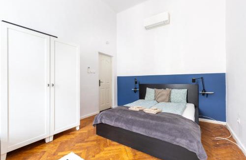 Nepszinhaz negyed Apartment | R61 Rákóczi Apartment