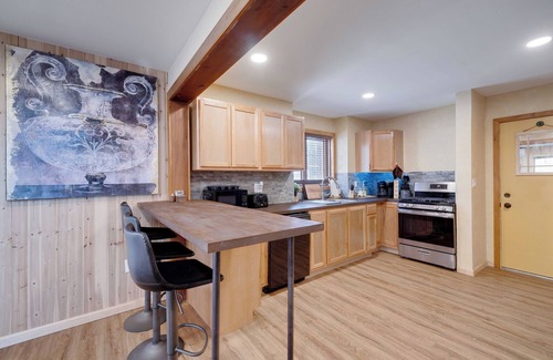 Greentown House | Raccoon House & Spa. Scandinavian style retreat w/sauna and hot tub.