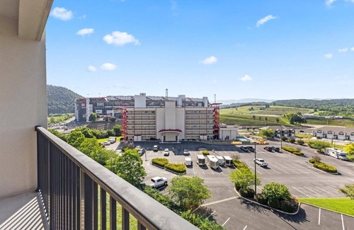 Bluff City Condo | Raceday Rest at Bristol Motor Speedway TN/VA