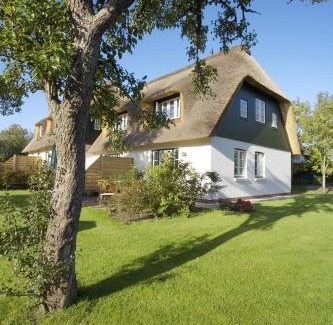 Oevenum Hotel | Rackmers Hof - Suiten Hotel garni mit Sauna