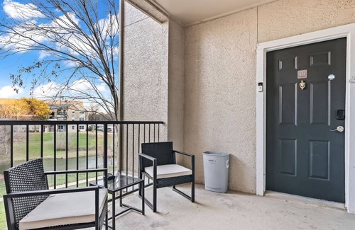 Fossil Creek Apartment | Radiant 2BR 2BA Apartment with Pool and Comfort