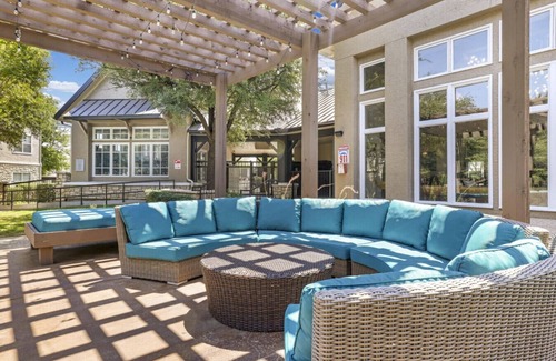 Fossil Creek Apartment | Radiant 2BR 2BA Apartment with Pool and Comfort