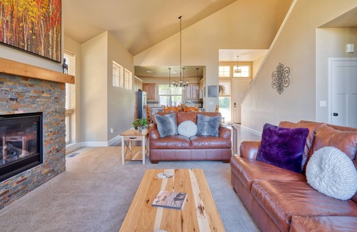 Redmond House | Radiant 3BR Oasis - Ideal Base for Golfing, Skiing, and Relaxing,Adventure Await