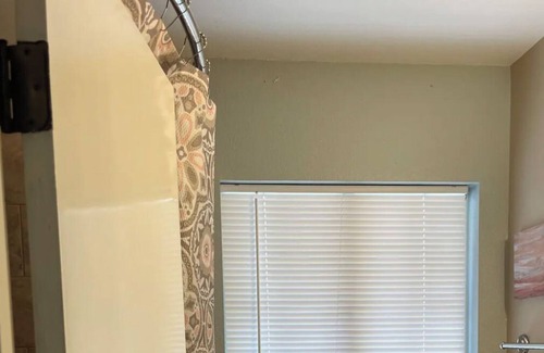 Schertz House | RAFB 3br2ba Family Friendly Single Story with a large fenced yard, Welcome Home!