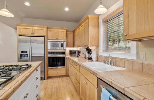 RiverWild House | Rafters Court River Wild | Mt Bachelor Village Resort, pool hot tub pet (dog) friendly