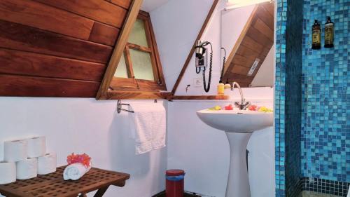 Teahupoo Ski Chalet | RAIATEA - Utuafare Hamoa