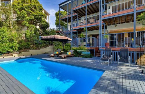 Rainbow Beach House | Rainbow Beach House - Rainbow Beach. Pool. Wifi. Views.