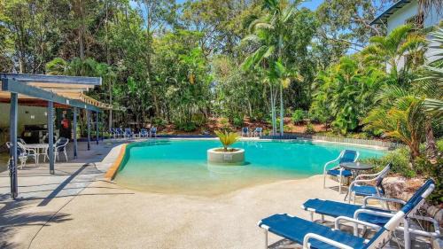 Rainbow Beach Apartment | Rainbow Beach Resort overlooking Pool
