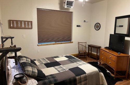 Pinetop-Lakeside Resort | Rainbows End Fishing Resort