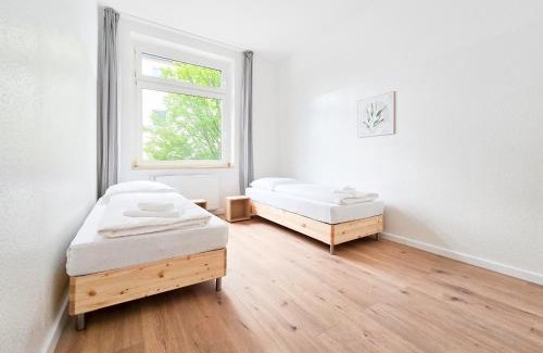 Neudorf-Nord Apartment | RAJ Living - 3 Room Apartments - 30 Min Messe DUS