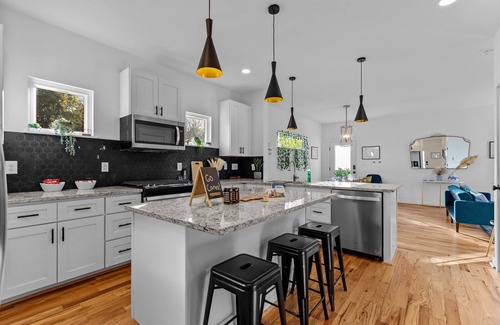 Downtown House | Raleigh's Best Kept Secret! New 4BD/3.5B Sky Deck