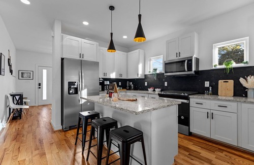 Downtown House | Raleigh's Best Kept Secret! New 4BD/3.5B Sky Deck