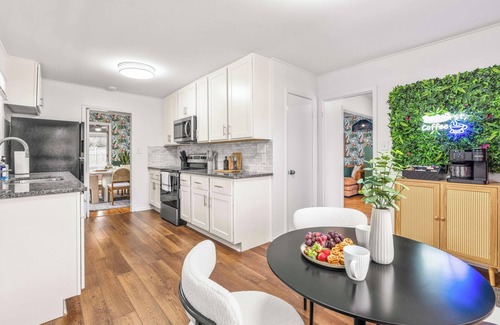 Southwest Raleigh House | Raleigh's Most Wanted - Relax, Games, & Cozy Comfort