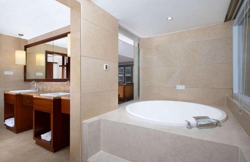 Qionghai Hotel | Ramada Encore by Wyndham Qionghai Downtown