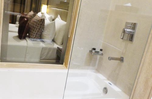 Sushant Lok Hotel | Ramada Gurgaon Central