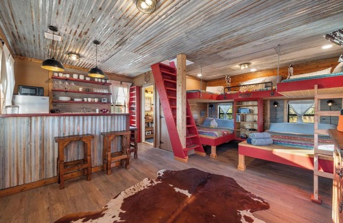 Blanco House | Ranch 33-Peaceful 20 ac Ranch w/Pool, Firepit