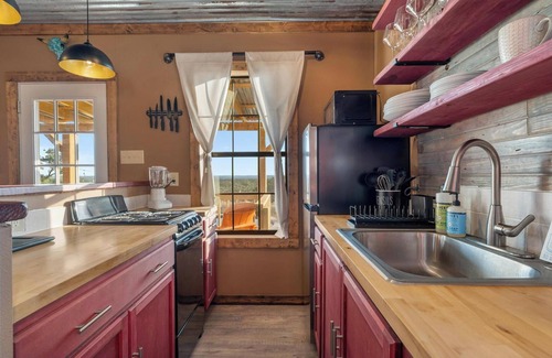 Blanco House | Ranch 33-Peaceful 20 ac Ranch w/Pool, Firepit