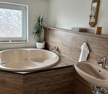 Kirn Apartment | Ranch Apartment