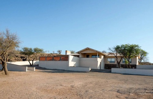 Fort Davis Apartment | Ranch House at High Frontier