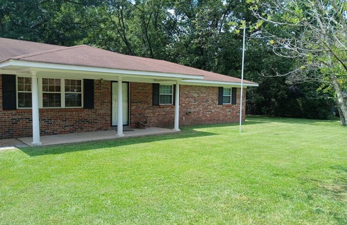 Columbus House | RANCH RETREAT, Beautiful 3-bedroom house in Columbus, MS