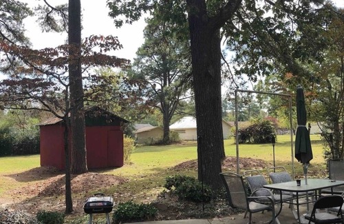 Sanford House | Ranch style brick home (Private room 2)