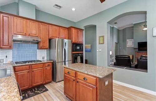 Plano House | Ranch Style Home Walk2Park+Shopping/Near Headquarters DR/Major Hospitals