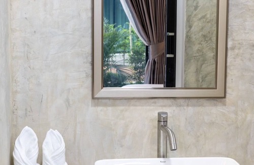 Mai Khao Hotel | Rapina House