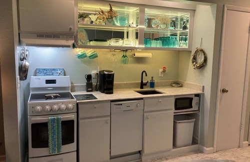 Navarre Beach Condo | Rare find! Romantic condo for 2! On Gulf Islands National Seashore-Fishing pier