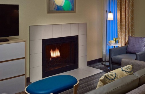 Eagan House | Rare Gem! 4 Convenient Units, Pool, Free Breakfast, Pets-Friendly Property