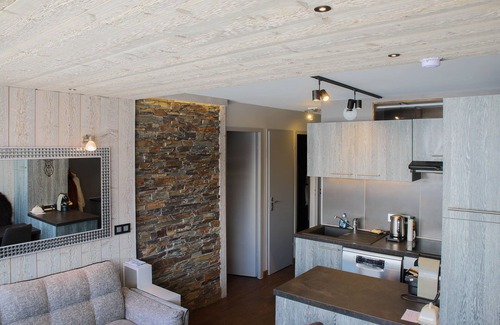 Les Menuires Apartment | Rare in Les Menuires, beautifully renovated 3-room apartment with ski-in ski-out