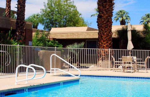 Palm Springs Condo | Rare Jan. 2026 Avail. - Renovated Palm Springs - Individual Months Only