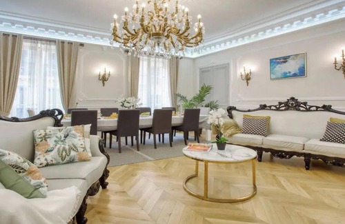 Chaussee-d'Antin Apartment | RARE ! LUXURIOUS PARISIAN HAVEN NEAR OPERA GARNIER & GALERIES LAFAYETTE-250 SQM