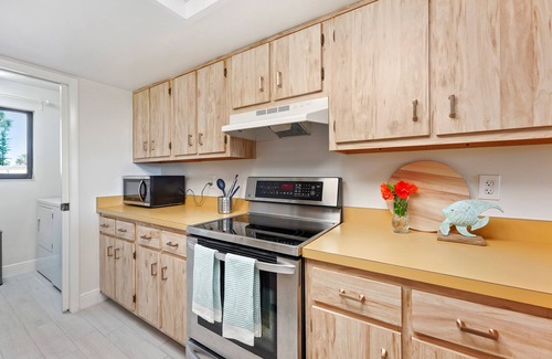 Chandler Park Condo | Rare Oceanfront Gem: 2BR Condo in Cape Canaveral