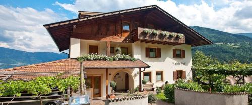 Lagundo Apartment | Rasnerhof Ferienwohnung Meran