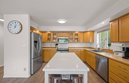 Fairbanks House | Raspberry Gem Cheerful Home