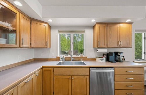 Fairbanks House | Raspberry Gem Cheerful Home