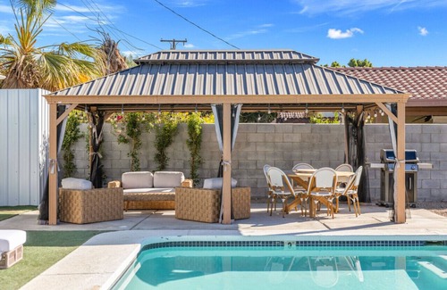 Bermuda Dunes House | Rather Be Desert Getaway
