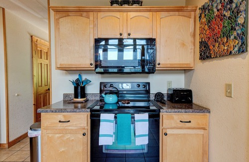 Wolf Laurel Cabin | Raven Cliff - Mountain Views/7 Person Hot Tub