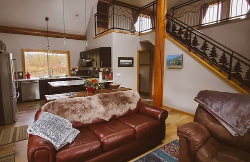Sequim Cabin | Raven Meadows Cabin