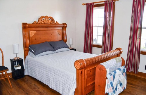 Moorefield Other | Razor Farms Retreat/Pet Friendly/Stocked Fishing Lake/Totally Private
